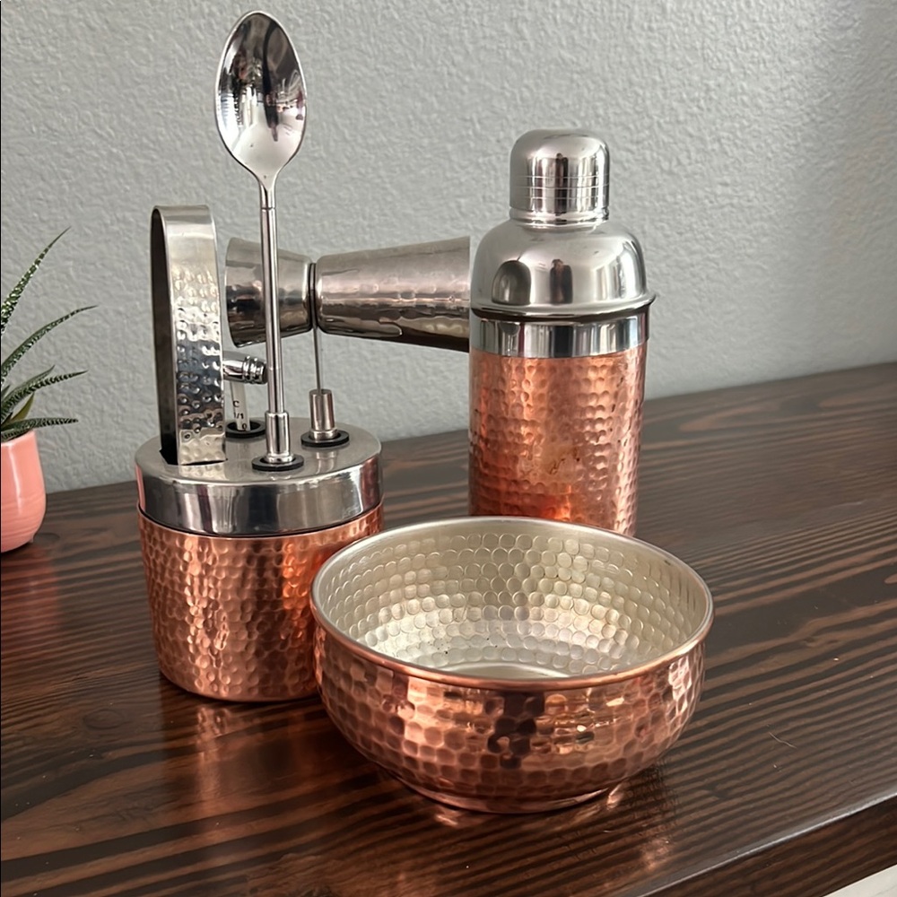 Williams Sonoma Hammered Copper Bar Set